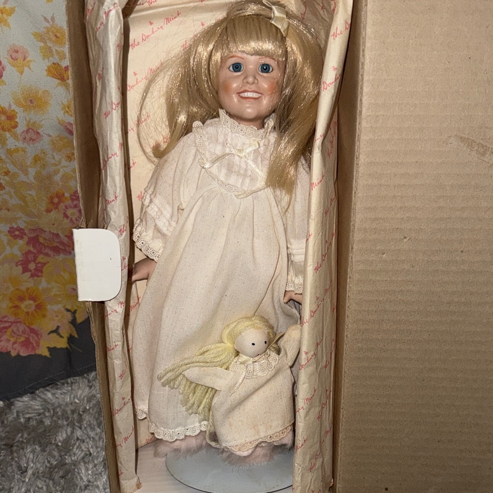 Danbury Mint 13” Bisque Porcelain Doll “Bedtime Judy” New in Box